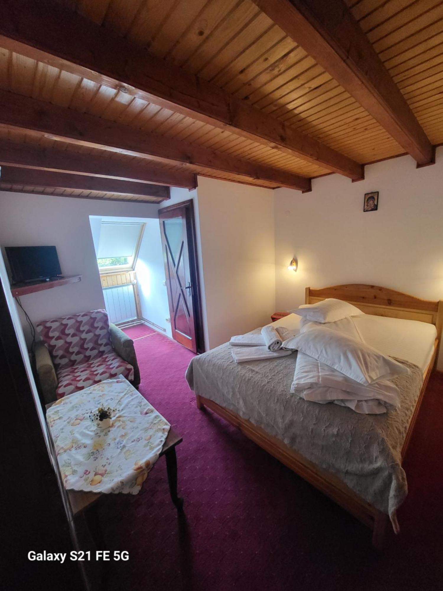 Hotel Casa Ernst Moieciu de Jos Camera foto